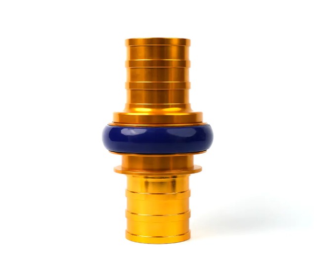 Hoe moet de brandslangkoppeling worden aangesloten?